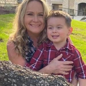 Meet your Posher, Roxanne